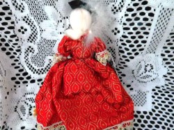 italy white hair red bk